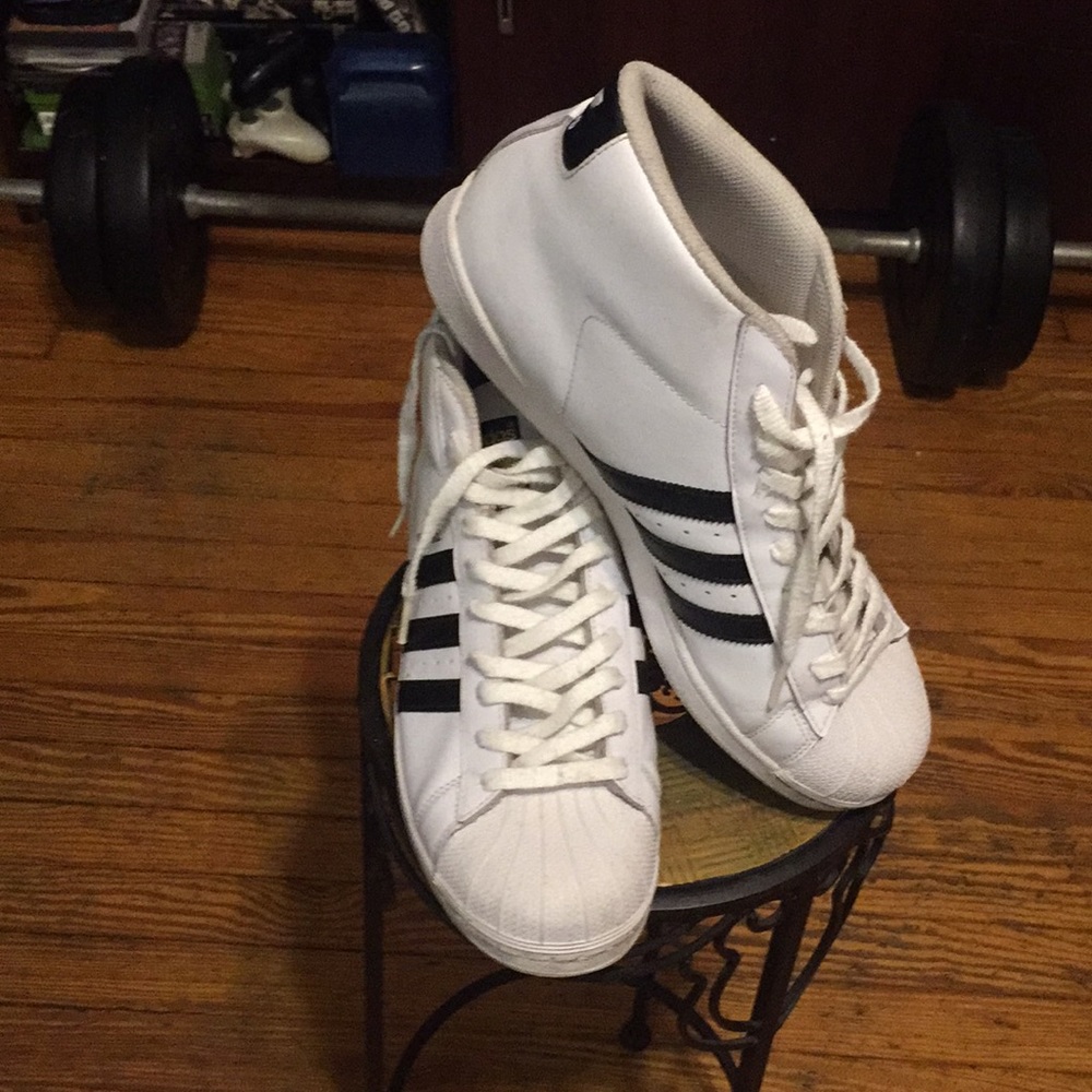 Sneakers - Picture 5 of 5